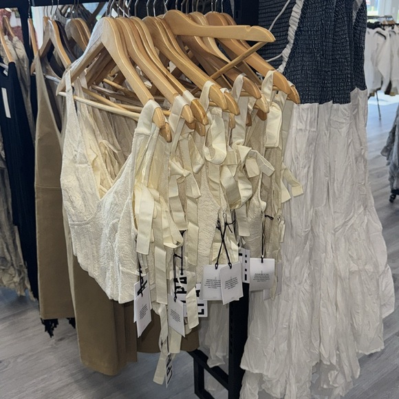 LPA Alec Top in Cannoli Cream - Picture 17 of 17